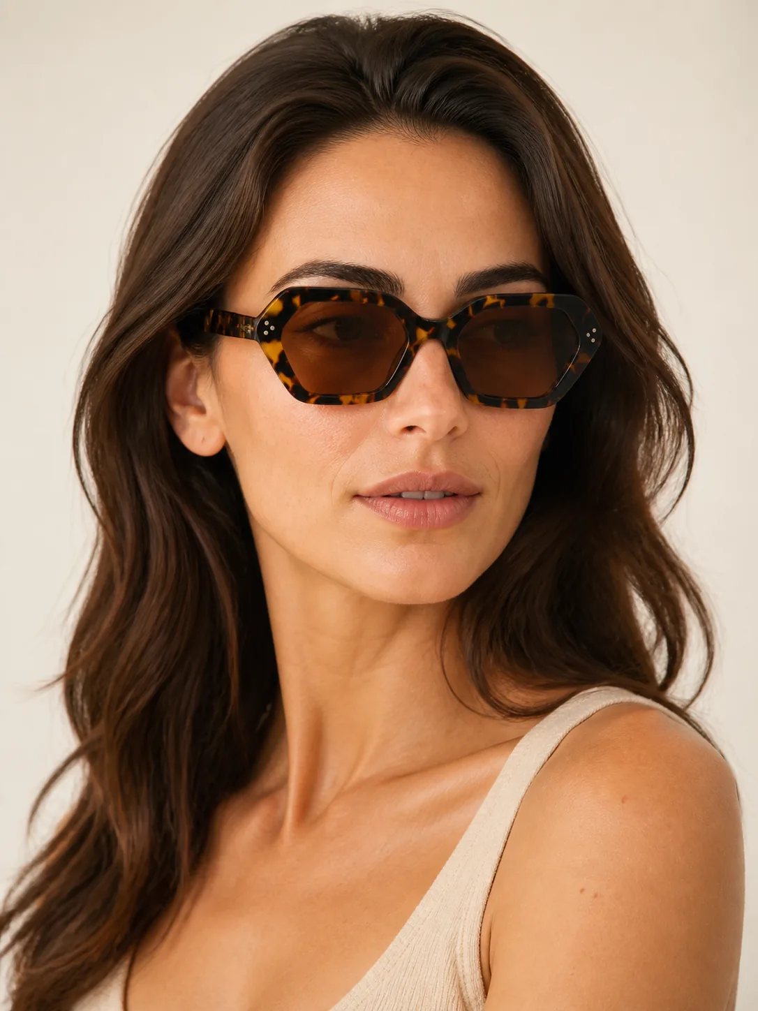Sunglasses lifestyle styling reference
