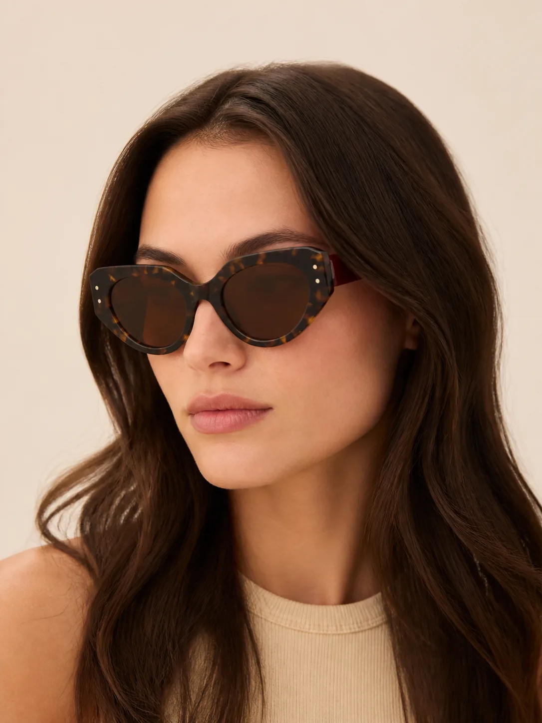 Sunglasses lifestyle styling reference