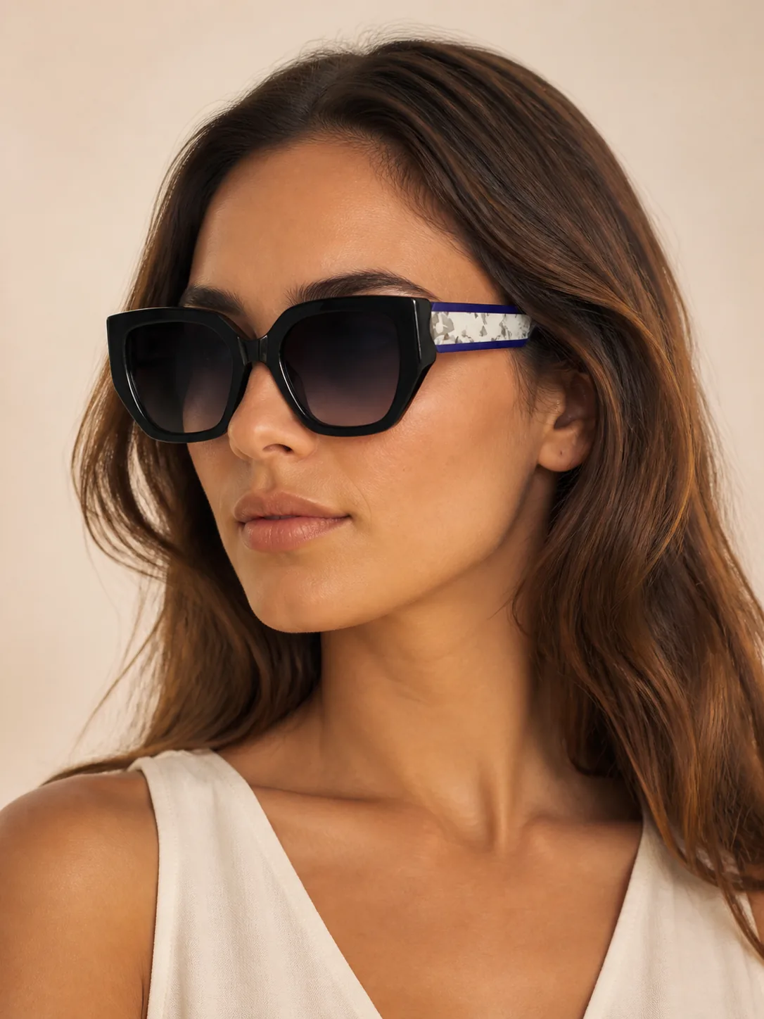 Sunglasses lifestyle styling reference
