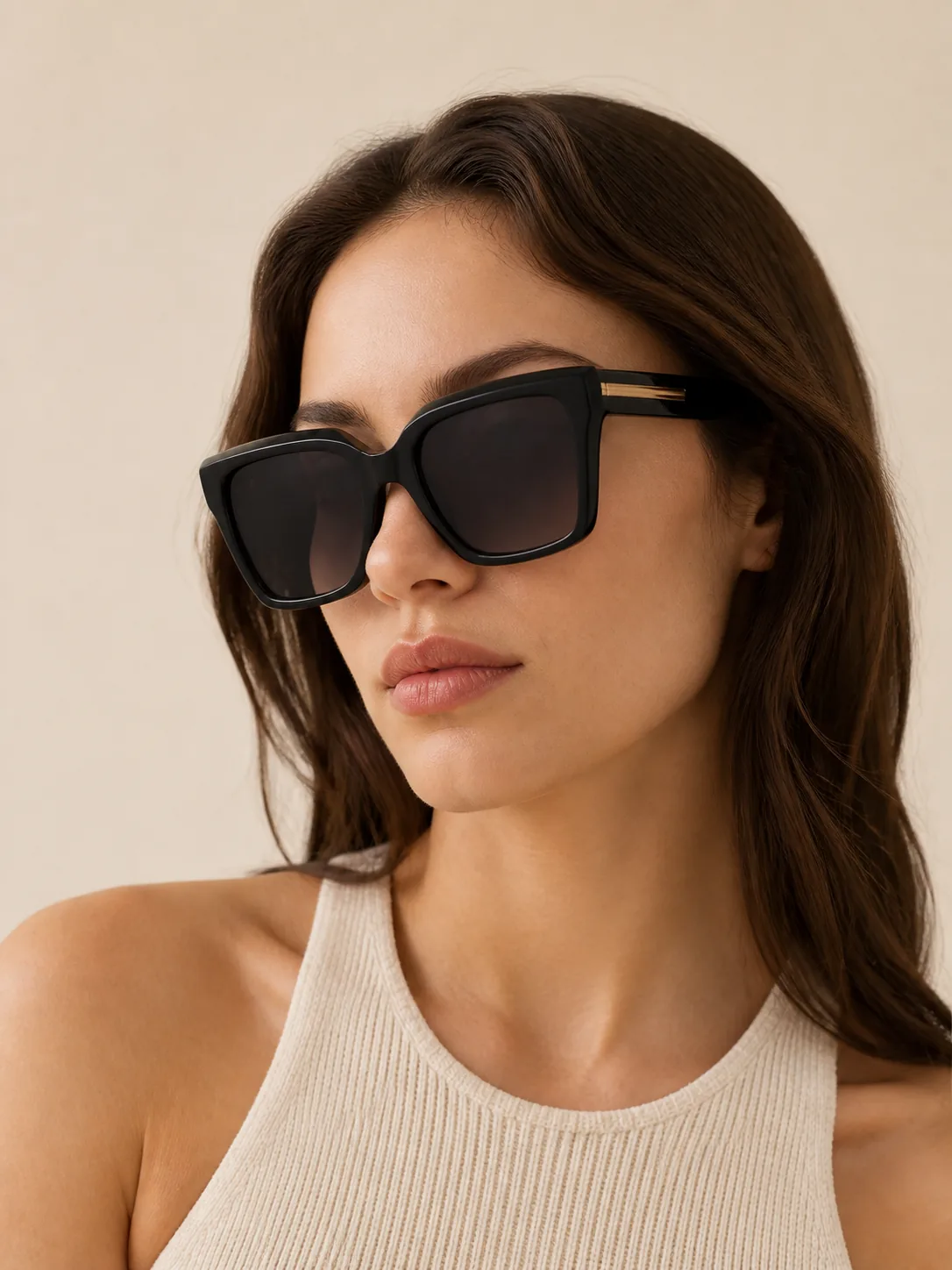 Sunglasses lifestyle styling reference