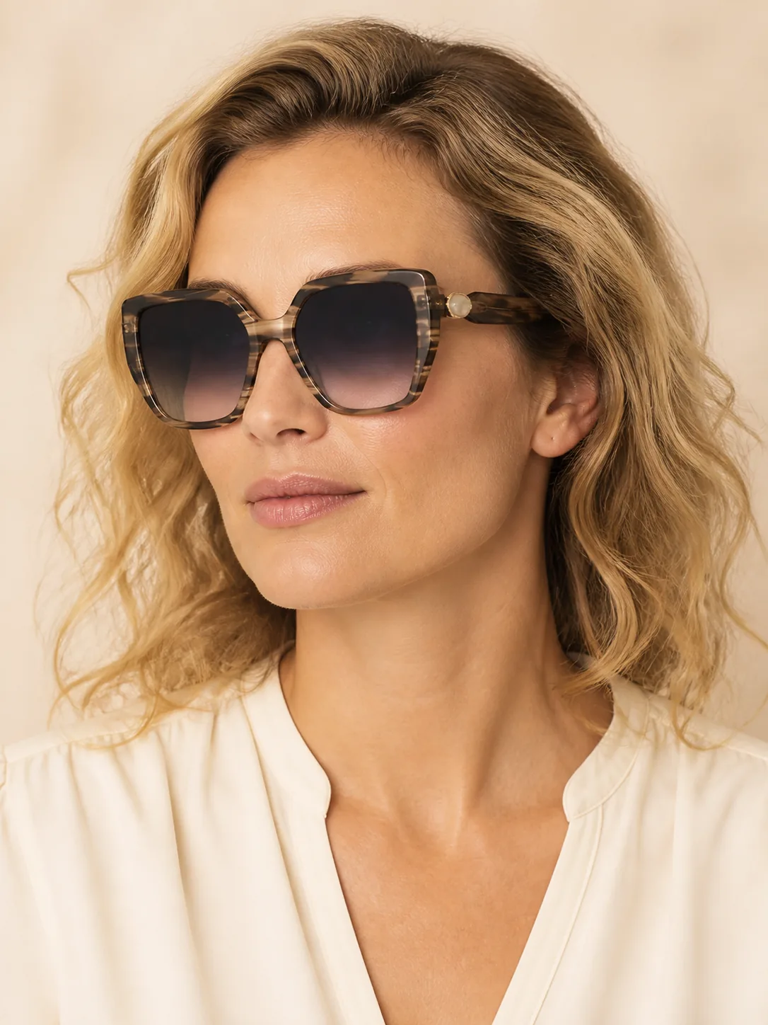 Sunglasses lifestyle styling reference