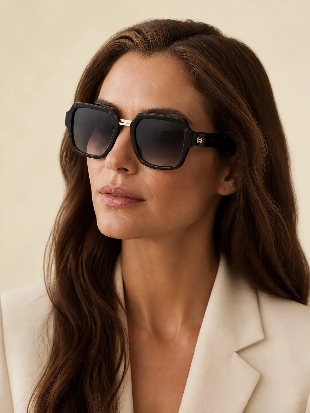 Sunglasses lifestyle styling reference